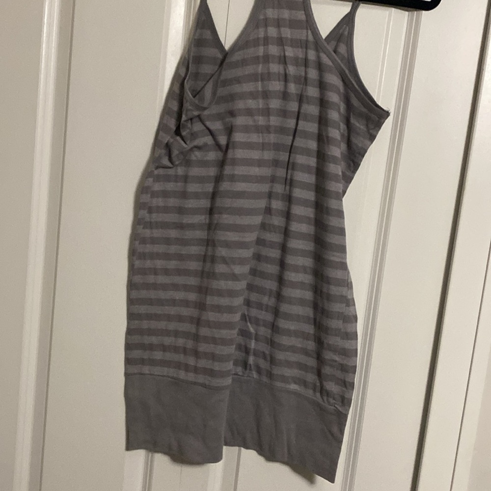 Threads Y2K Tank - Picture 5 of 8
